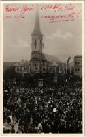 1938 Érsekújvár, Nové Zámky; bevonulás, ünneplő tömeg / entry of the Hungarian troops, cheering crowd + 1938 Érsekújvár visszatért So. Stpl.