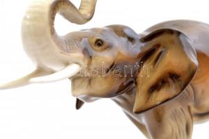 Royal Dux elefánt, kézzel festett, jelzett, apró kopásnyomokkal, m:20,5 cm