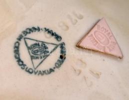 Royal Dux elefánt, kézzel festett, jelzett, apró kopásnyomokkal, m:20,5 cm