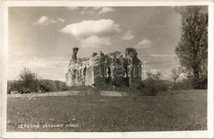 1939 Szerednye, Seredne, Serednie; Zriceniny hradu / vár. Kiadja Valler Henrik / castle ruins (EK)