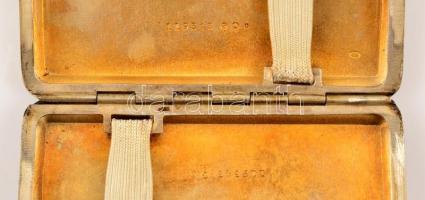 Ezüst (Ag.) cigarettatárca, jelzett, vésett díszítéssel, 11,5×7,5 cm