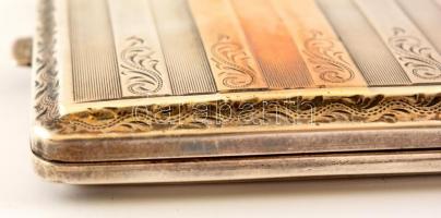 Ezüst (Ag.) cigarettatárca, jelzett, vésett díszítéssel, 11,5×7,5 cm