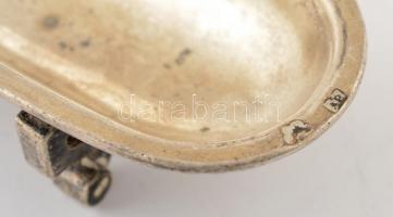 Ezüst (Ag.) kis kanalak ( 6 db) és fogpiszkálótartó, jelzett, összesen nettó:140 g, h:9,6 és 11 cm (...