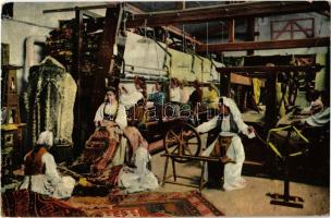 Bosnien. Teppichweberinnen / Bosnian carpet weavers, folklore. Danieal A. Kajon 139. (Rb)