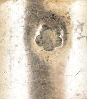 Ezüst (Ag.) evőeszközök, jelzett, összesen nettó: 1174 g + ezüst (Ag.) nyelű kések (12 db), összesen...