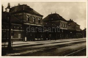 Lipótvár, Újvároska, Leopoldov; Stanica / Vasútállomás / Bahnhof / railway station