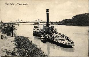 1915 Szolnok, Tisza, MÁV I. (később Ercsi) gőzüzemű oldalkerekes vontatóhajó a kikötőben