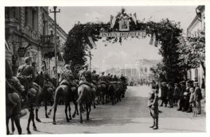 Dés entry ofHungarian troops
