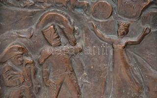 Kincses Mária (1926-1988): Vitéz Háry János. Bronz falikép, jelzett, kis hibával, 32×21 cm