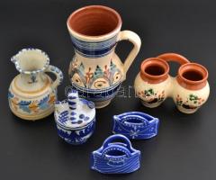 Vegyes mázas kerámiák: kancsók, konyhai és dísztárgyak. Részben jelzettek