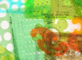 Kb. 25 db vonalzó és mérő eszköz, változó állapotban, különféle méretben