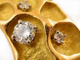 18k arany fülbevaló klipsz 2 nagyobb (0,46K) és 8 kisebb (0,26K) gyémánttal 15,57 g Dobozában, certi...