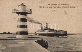 Warnemünde Phare and Firedrich Franz IV.