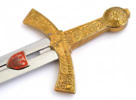 Lengyel koronázási kard, replika, leírással, fa dobozban, h: 25,5 cm