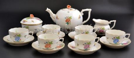 Herendi Viktória mintás teás készlet, kézzel festett, jelzett. Két rózsán kis lepattanással