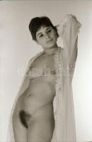 cca 1979 Csalafinta csalogató huncut lányok, 13 db vintage negatív + 5 db mai nagyítás, a negatívok ...