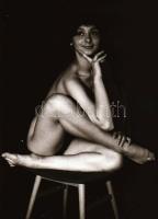 cca 1978 Női kisugárzás, szolidan erotikus felvételek, 13 db vintage negatív + 3 db vintage fotó és/...