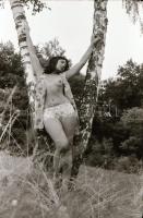 cca 1975 Eseménygazdag hétvégék, szolidan erotikus felvételek, 13 db vintage negatív + 3 db mai nagy...