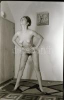 cca 1980 Szép az élet, ha széppé teszed, szolidan erotikus felvételek, 7 db vintage negatív (24,36 m...