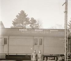 cca 1942 Thöresz Dezső (1902-1963) békéscsabai gyógyszerész és fotóművész szolgálatot teljesített eg...