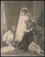 cca 1900 M. kir. Honvédség tisztjének esküvői fényképe katonai ruhában. Ázott keményhátű fotó 20x24 cm
