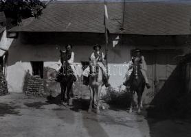 cca 1940-es években készült 17 db vintage üveglemez negatív, a kiskunfélegyházi Marika fotóműterem h...