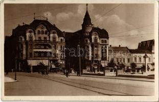 Nagyvárad, Oradea; Fekete Sas Palota, Grünberger és Hófehérke üzlete / Palatul Vulturul Negru / palace, shops