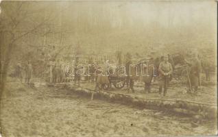 1916 Osztrák-magyar katonák megpakolt szekerekkel, Hindenburg forrás / WWI K.u.K. military, soldiers with packed carts and horses. photo + K.u.K. Feldpostamt 90.