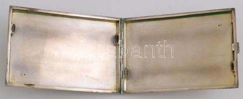 Aranyozott, vésett ezüst cigarettatárca. jelzett. 137g. 11x8 cm