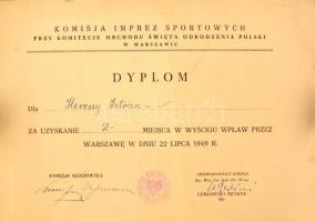 1949 Wladislaw Miecznik: Varsói sport verseny kupája és oklevele magyar versenyző részére. Bronz. sz...