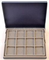 Az Éremművészeti Intézet éremtartó kazettája 1 kivehető tálcával, összesen 24 férőhellyel használt, ...