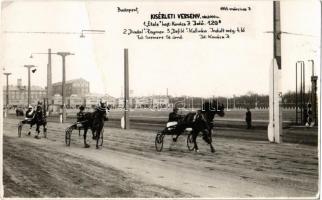 1943 Budapest VII. Lóversenypálya, kísérleti verseny, ügető. Schäffer udv. fényképész felvétele. photo (gyűrődés / crease)