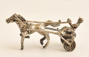 Ezüst(Ag) miniatűr lovas ügető, jelzés nélkül, 7×3 cm, nettó: 25,7 g