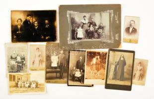 Nagy vegyes fotó tétel. Pár száz fotó, sok vizitkártya, sok sajtófotó egy dobozban