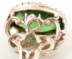 Ezüst(Ag) zöld köves zsebóralánc dísz, jelzett, h: 3,5 cm, bruttó: 10,2 g