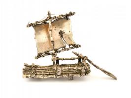 Ezüst(Ag) miniatűr vitorlás, jelzés nélkül, 5×7 cm, nettó: 29,6 g