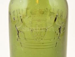 "Harmatvíz" feliratú, Budapest-címeres, színezett, csatos üveg, kis kopásokkal, m: 33,5 cm