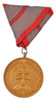 1922. Magyar Bronz Érdemérem aranyozott Br kitüntetés nem saját mellszalagon, peremen BRONZ fémjel T:2 Hungary 1922. Hungarian Bronze Medal of Merit gold plated Br decoration with not its own ribbon, with BRONZ mark on edge C:XF NMK 392.