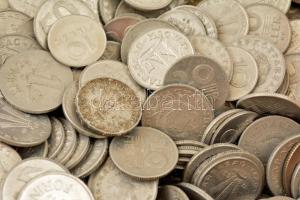 Vegyes, átnézetlen, legnagyobbrészt Al fillér-forint érme tétel 1,7kg súlyban T:vegyes