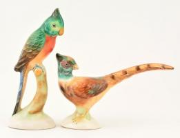 Bodrogkeresztúri kerámia madarak, 2 db, kézzel festett, jelzett, kis kopásnyomokkal, m: 15 és 10 cm