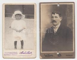 cca 1900-1970 Kis fotó tétel: nyaralások, portrék, családi képek, közte keményhátúak is különféle mű...