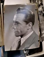 Vegyes fotó tétel: nyaralások képei, városképek, stb., egy részük hátulján feliratozva, összesen kb....