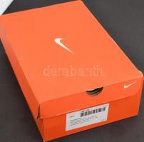 Vegyes papírrégiség tétel: üdvözlőlapok, kisnyomtatványok, papírzacskók, stb., egy cipősdoboznyi érd...