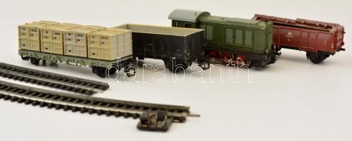 V36021 modell mozdony + 3 db modell vagon és sín