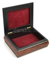 Ezüst (Ag.) lemezes olasz fa dobozka, jelzett, hasított bőr belsővel, javított, 14×11 cm