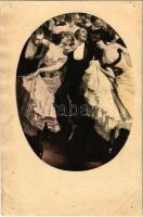 3 db régi enyhén erotikus művészlap a Simplicissimus sorozatból (mindhárom lapon apró lyukak) / 3 pr...