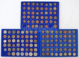 Vegyes 264db-os magyar és külföldi érme tétel, fekete érmetartó kofferben, összesen 7 kivehető tálcá...