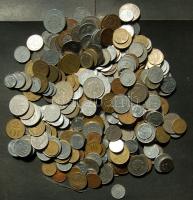 1kg vegyes fémpénz, egész világ, régi és új