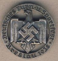 Német 3. Birodalom 1938. "Német Torna- és Sportünnepélyek" nagyalakú fém kitűző, fényképes sportigazolvánnyal T:2