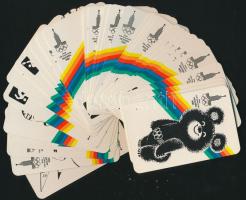 1980 Moszkvai olimpiával kapcsolatos kártyanaptárak a sportágak ábráival, papírdobozban, 36 db